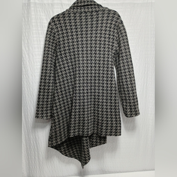 Garnet Hill Asymmetrical Boiled Wool Coat. Ladies Size 8 - Picture 3 of 10